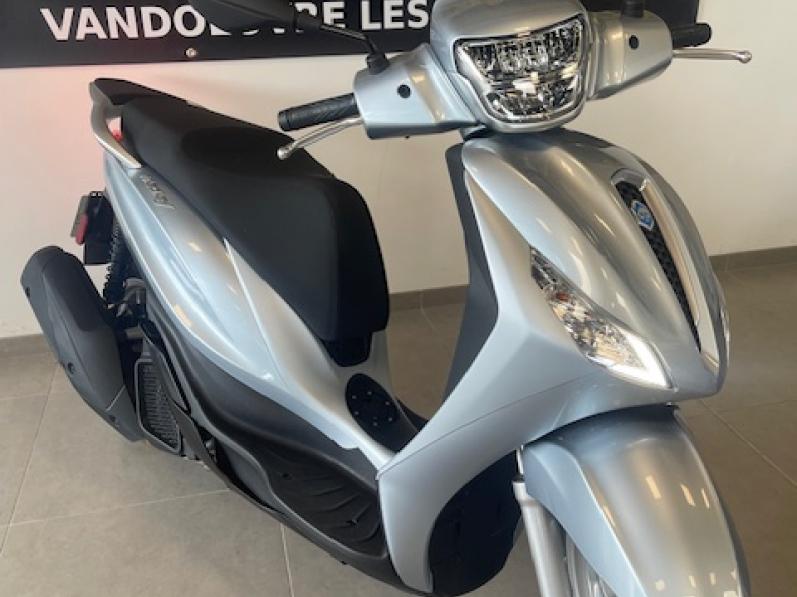 PIAGGIO MEDLEY 125 Iget - MARS 2025 - LEASING 31EUROS / MOIS *